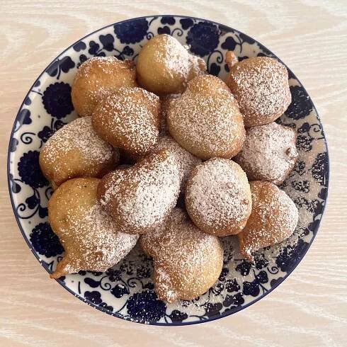Old fashioned dutch doughnuts/tester image