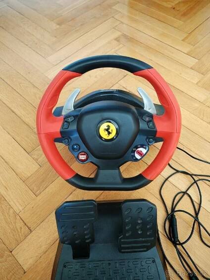 Volant Thrustmaster Ferrari 458 Spider