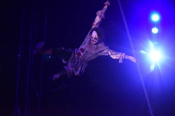 OBRAZEM: Hororový cirkus Ohana nabízí v Mostě zajímavou show plnou napětí a srandy