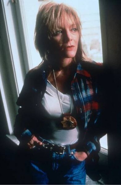 Mary Mara, Actress on ‘ER,’ ‘Dexter’ and ‘Nash Bridges,’ Dies at 61