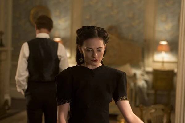 Lara Pulver - Fleming - Episode 4 - Z filmu