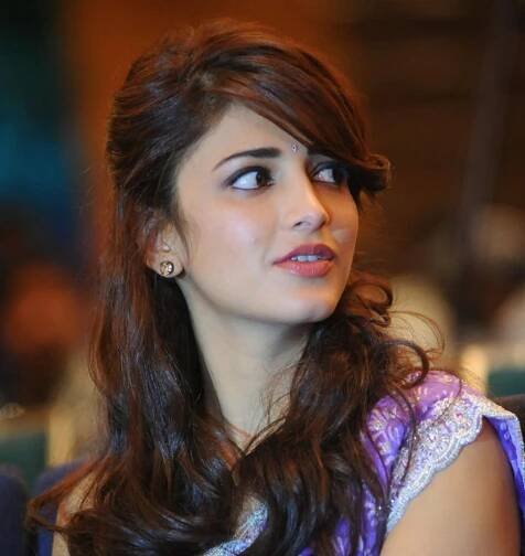 Shruti Haasan Hot & Spicy Photos Images Downloads HD