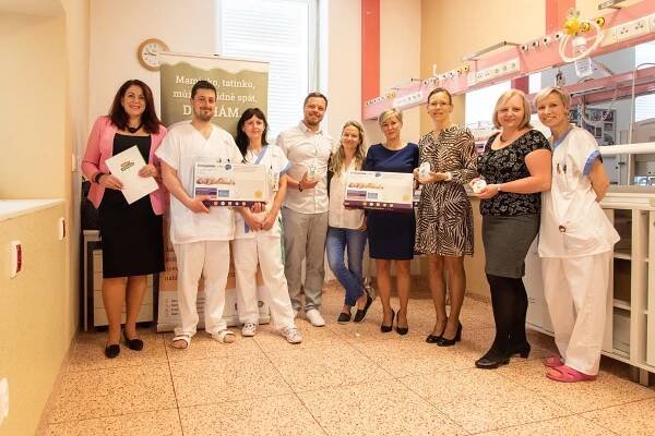 Fakultní nemocnice Olomouc získala od Nadace Křižovatka třicet monitorů dechu - OLOMOUC.CZ