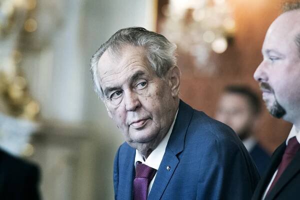 Zeman: Ruku natahují i neschopní podnikatelé, na šéfa BIS máme materiál, Babiš dostane dva pokusy