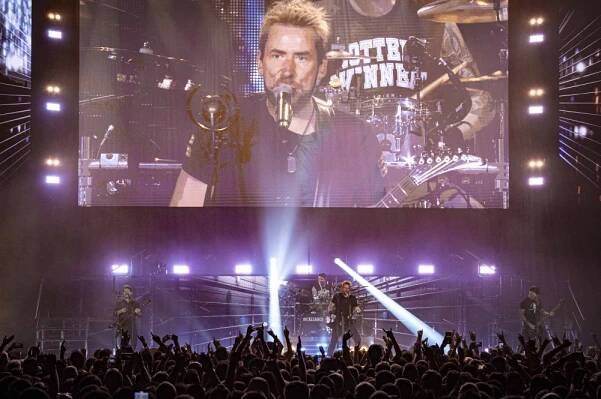Nickelback zaplavili O2 arenu přívalem hitů - musicserver.cz