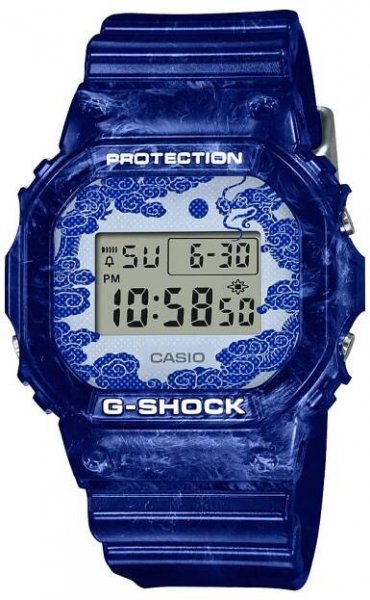 Casio G-Shock DW-5600BWP-2ER Blue Porcelain Edition | Helveti.cz