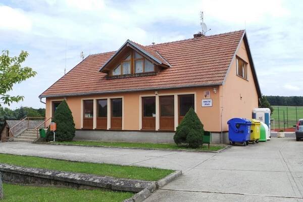 Srbce - obecní úřad foto 1