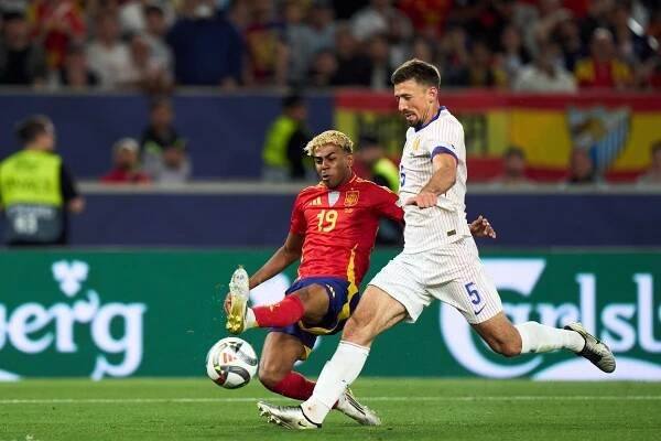 Barcelona save big money following Clement Lenglet departure
