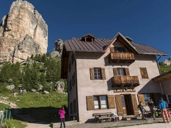 Die Hütte Rifugio Cinque Torri