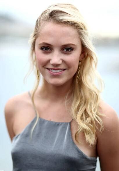 Maika Monroe - Lovers Changes