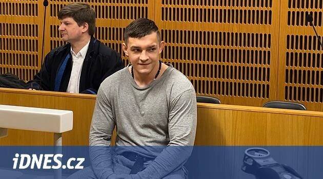 Vždycky jsem byl darebák, ale nikdy zloděj, odmítl Růžička obžalobu z loupeže - iDNES.tv