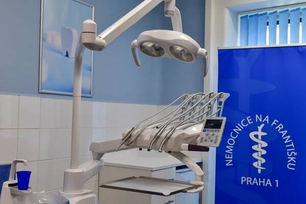 Pražská Nemocnice Na Františku otevírá novou zubní pohotovost. Uleví přetížené poliklinice ve Spálené ulici