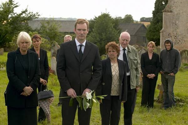 Simon Wilson, Adie Allen, Burn Gorman - Případy inspektora Lynleyho: Zlatý řez - Z filmu