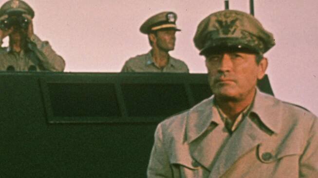 Generál MacArthur (1977) film • Filmožrouti.cz