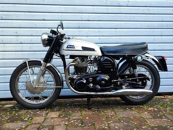 Norton Atlas 750 Stříbrná - 2