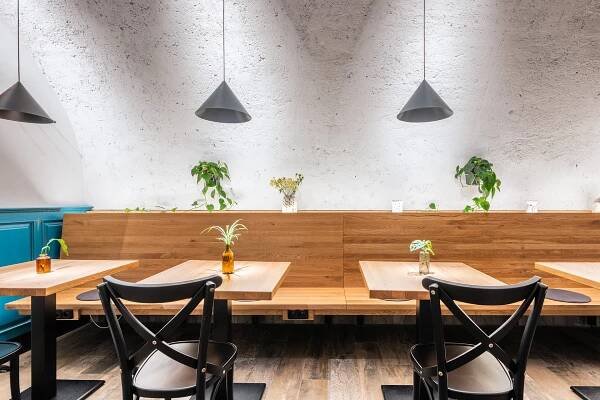 Vybavení bistra Nro 66 v Olomouci | Sargánek Interiors