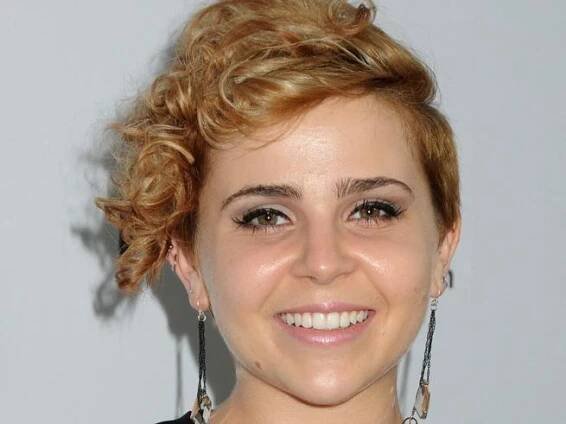 Mae Whitman fotka