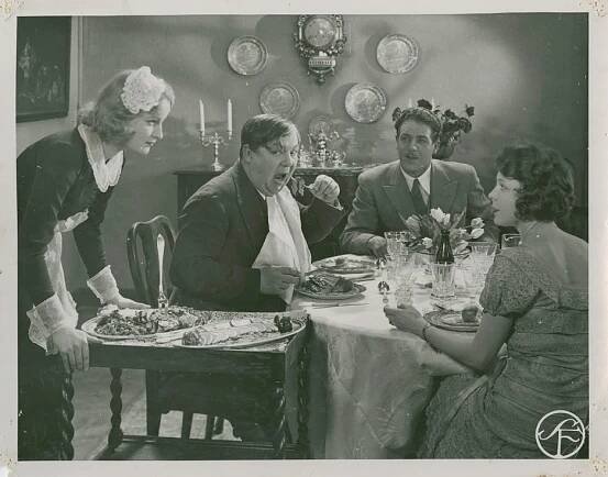 Birgitta Hede, Erik Berglund, Adolf Jahr, Magda Holm - Svärmor kommer - Z filmu
