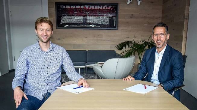 Simon Rolfes and Thomas Eichin in 2020