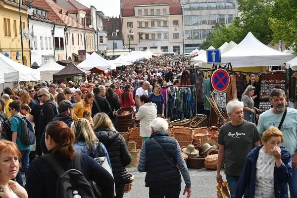 Víkend bude v Berouně patřit hrnčířským a řemeslným trhům. A tkaným výrobkům