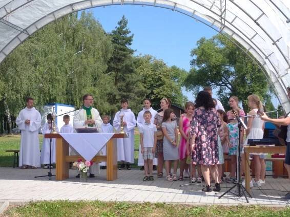 Mše svatá na hřišti 26.6.2022 - Římskokatolická farnost Bolatice