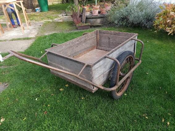 Prodám starou ruční káru kárku vozík