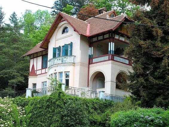 Fotografie - Stražisko_vila Otto Wichterleho - 19.05.2015