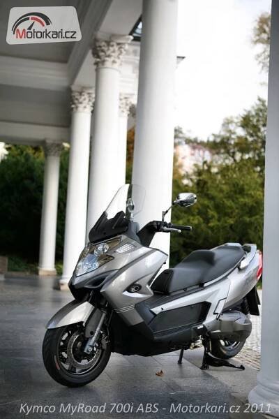 Fotogalerie Kymco MyRoad 700i ABS | Motorkáři.cz