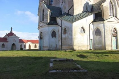 Příští rok u kostela na Zelené hoře zbude jen jeden hrob