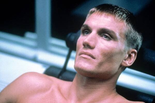 Akční hrdina Dolph Lundgren zraje jako víno, v 53 letech vypadá senzačně