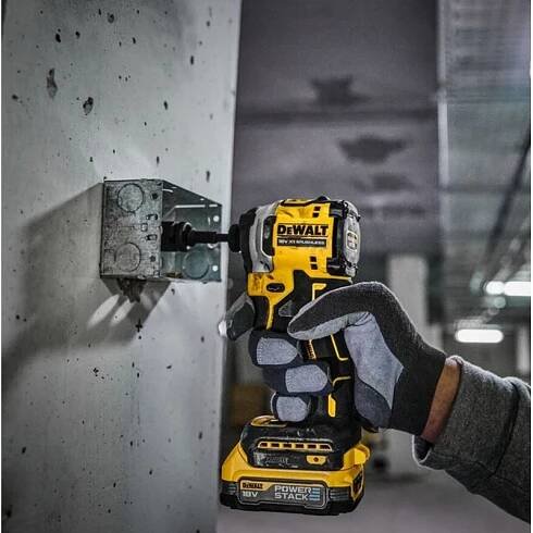 DeWALT DCF850E1T Aku rázový utahovák 1/4" (208Nm/18V/1x1,7Ah PowerStack) kufr Tstak