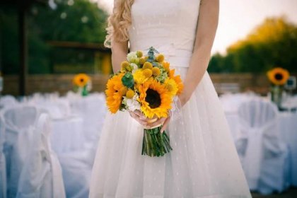 11 svatebních kytic ze slunečnic