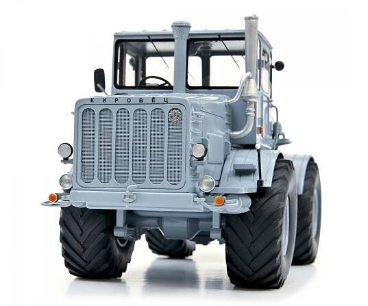 Kirovets K700, šedá barva | Modelsnavigator.com