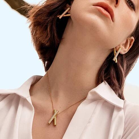 ROBERTO-COIN-DOMINO-18K-ROSE-GOLD-DIAMOND-X-PENDANT-ADR888CL2315_WEAR - Roberto Coin