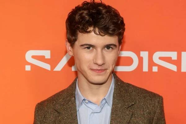 White Lotus' Sam Nivola, 21, Blames Plastic Surgery for 'Old Movie Stars' Nabbing Younger Roles in Controversial Take