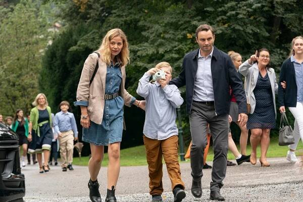 Jessica Ginkel, Maximilian Kaiser, Jonas Laux - Behringer und die Toten – ein Bamberg-Krimi - Romeo - Z filmu
