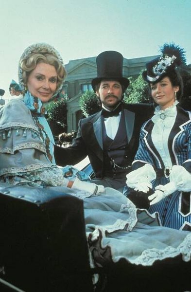 Sever a Jih - 2. kniha - Promo - Jonathan Frakes, Mary Crosby