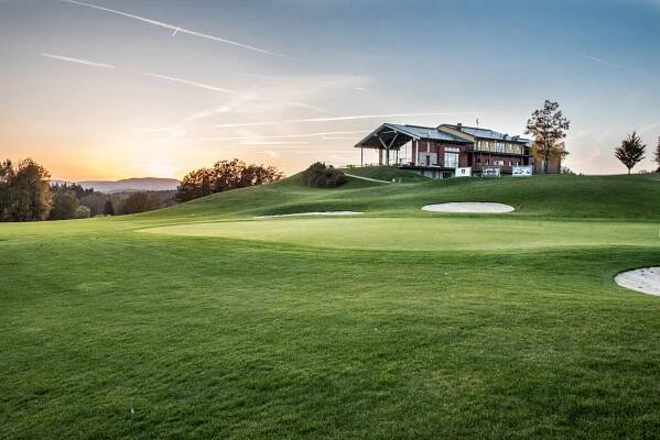 Svatba na golfu » Ypsilon Golf Resort Liberec