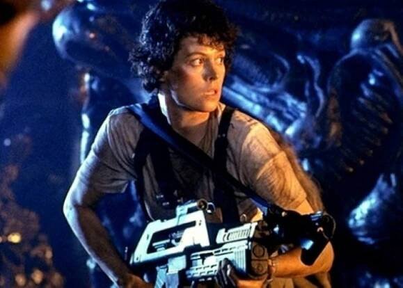Sigourney Weaver in Vetřelci (1986)