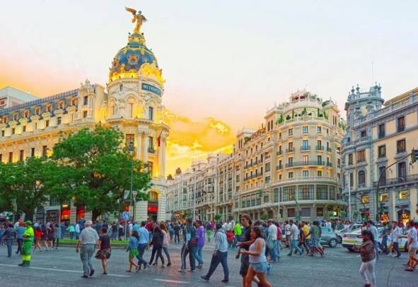 Madrid poskytne na boj s dopady koronaviru 200 miliard eur