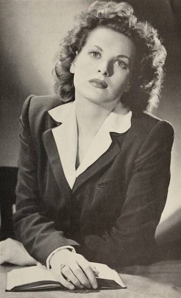 Soubor:Maureen O'Hara in 'This Land Is Mine', 1943.jpg – Wikipedie