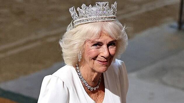 Královna Camilla na otevření zasedání nového období britského parlamentu v Londýně (17. července 2024)