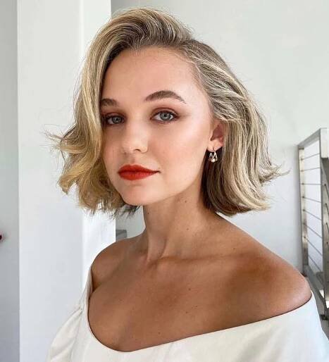  Famous Young Blonde Actresses