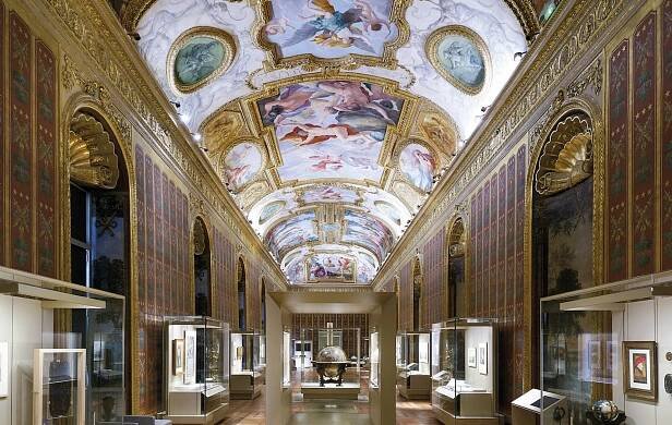 Parisian Department Store - Galeries Lafayette Paris Haussmann
