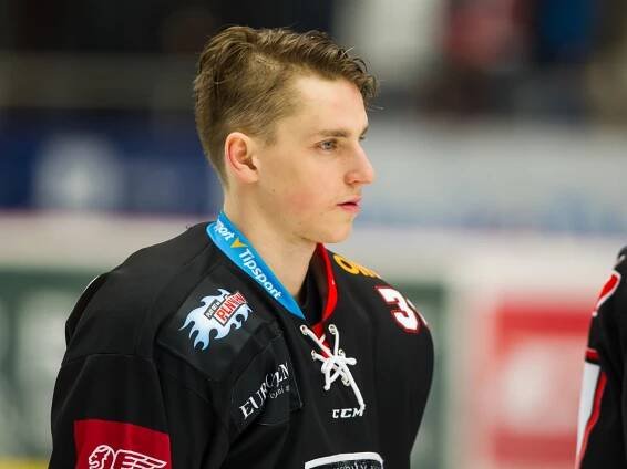 Mountfield HK, a.s. | Fotogalerie | Hráč | Lukáš Vopelka