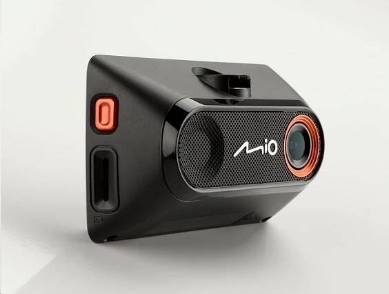 MIO MiVue 785 GPS - kamera pro záznam jízdy