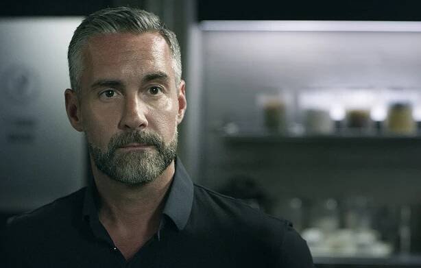 Zbrojnice - Nikdy víc - Z filmu - Jay Harrington