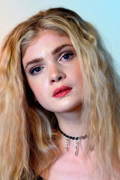 Elena Kampouris herečka
