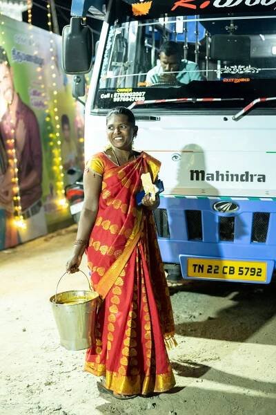 Pon Prabakaran - Candid, Documentary Wedding Photographer, Chennai - Muhurthakaal | Vinoth & Ranjitha