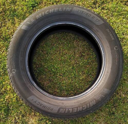 Prodám 4 kusy zánovní letní pneumatiky Michelin Primacy 4, rozměr 215/60 R17 96H, DOT 07/20, vzorek 2x 5mm, 2x 6mm. TOP stav. Cena 6000 Kč. - InzerceTrinec.cz